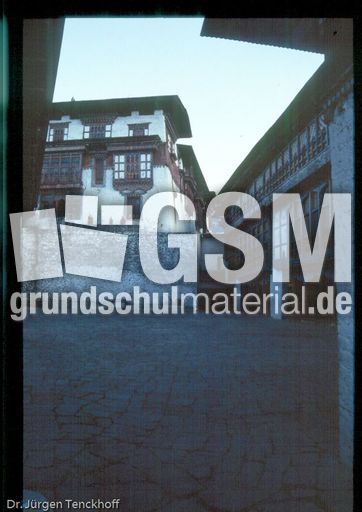 1123_bhutan_1994_dzong in tongsa.jpg